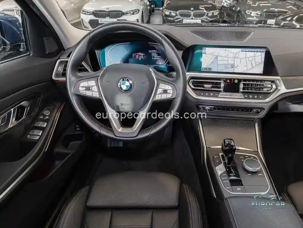 BMW 320