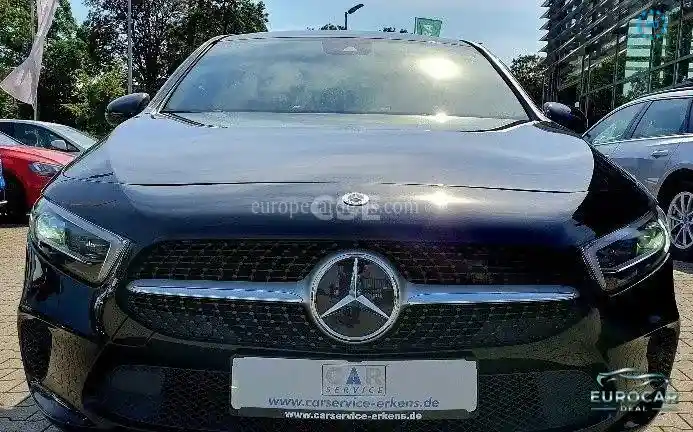Mercedes-Benz A 220