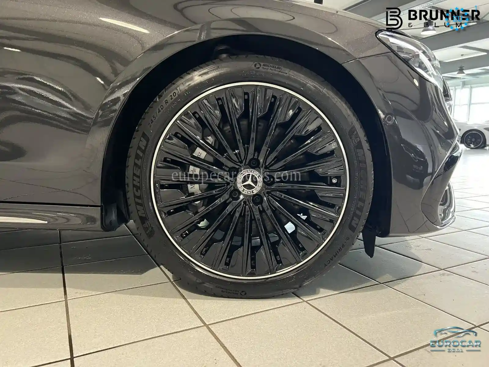 Mercedes-Benz E 200