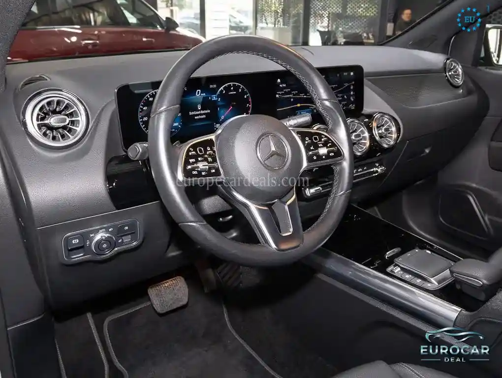 Mercedes-Benz B 180