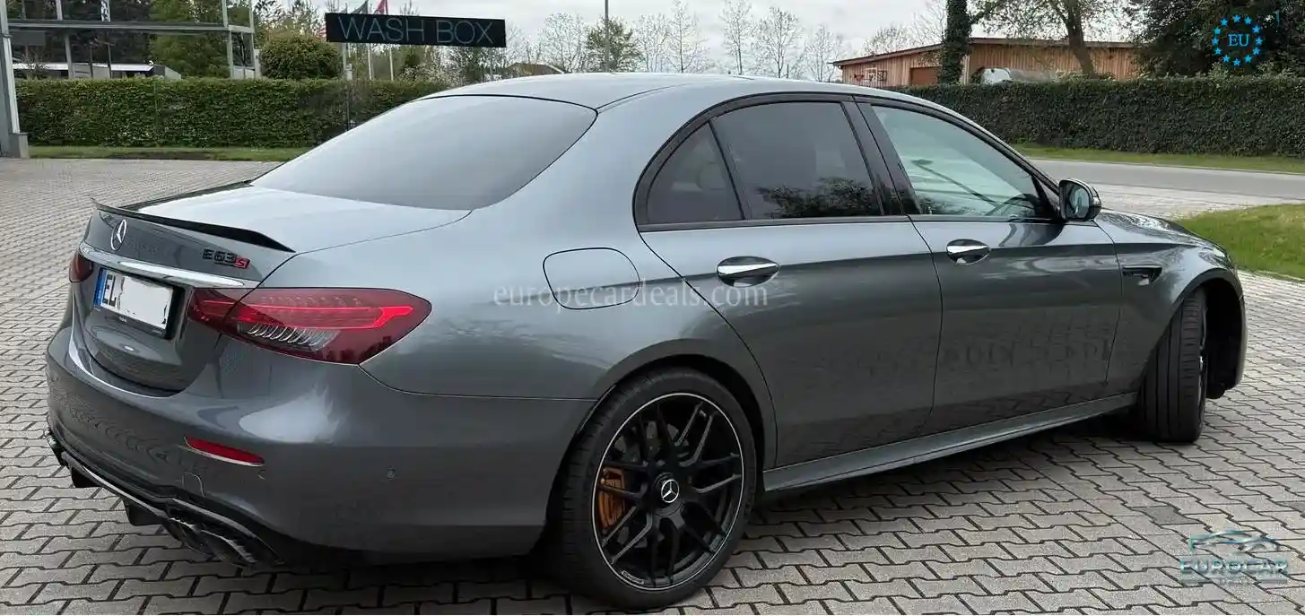 Mercedes-Benz E 63 AMG