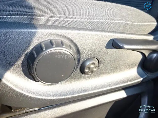 Mercedes-Benz V 220