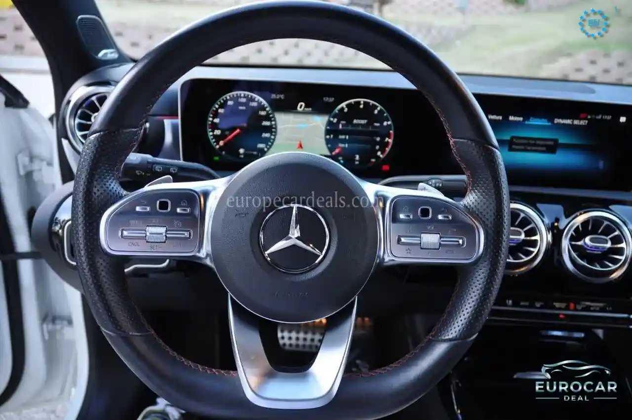 Mercedes-Benz A 35 AMG