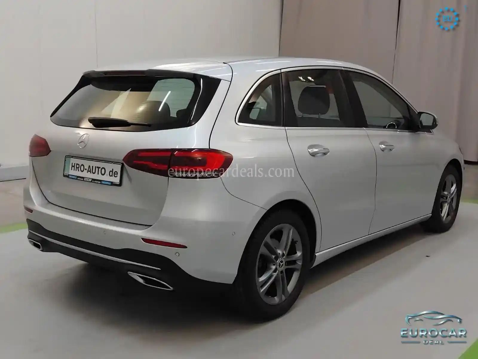 Mercedes-Benz B 180