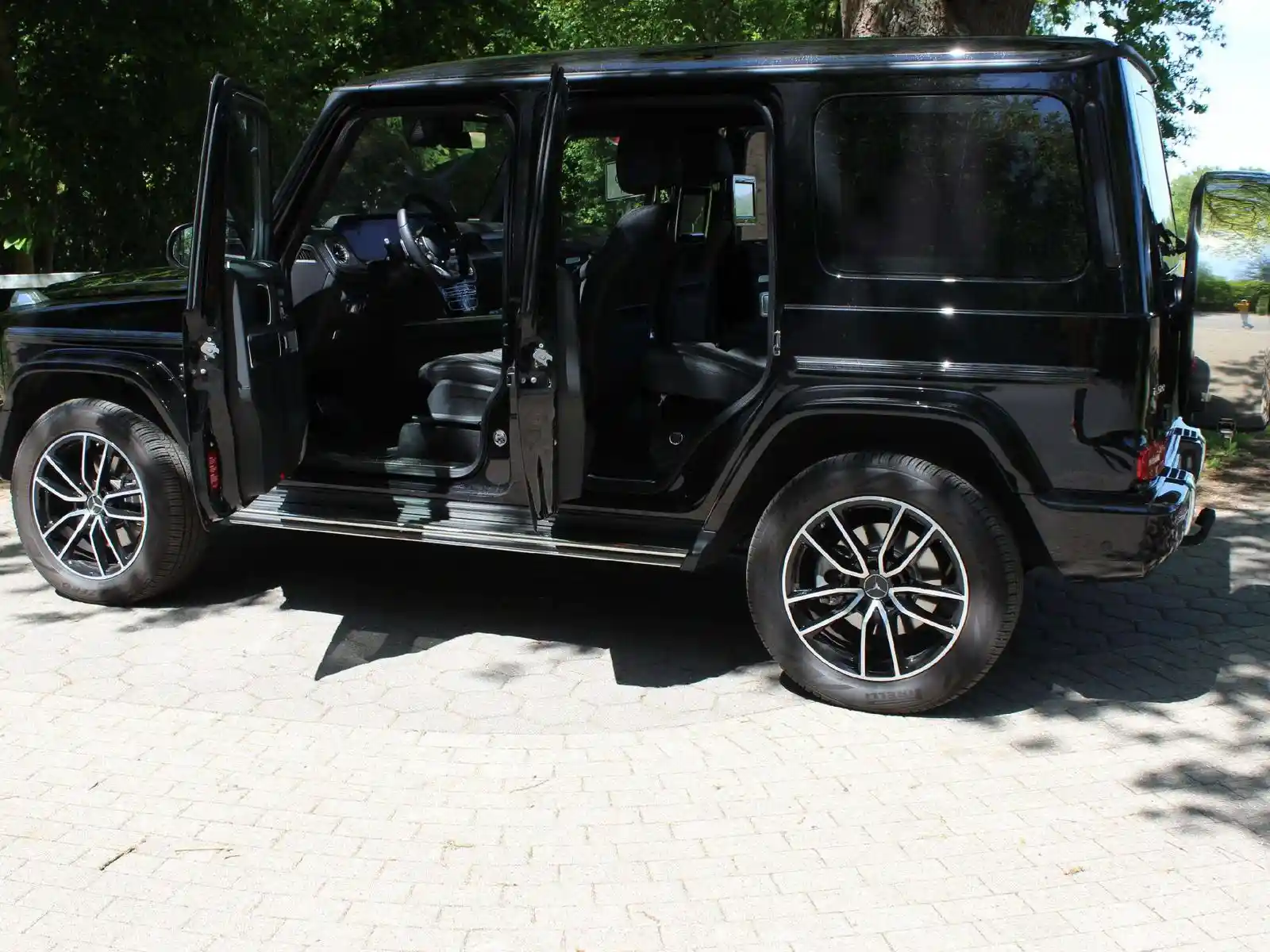 Mercedes-Benz G 500
