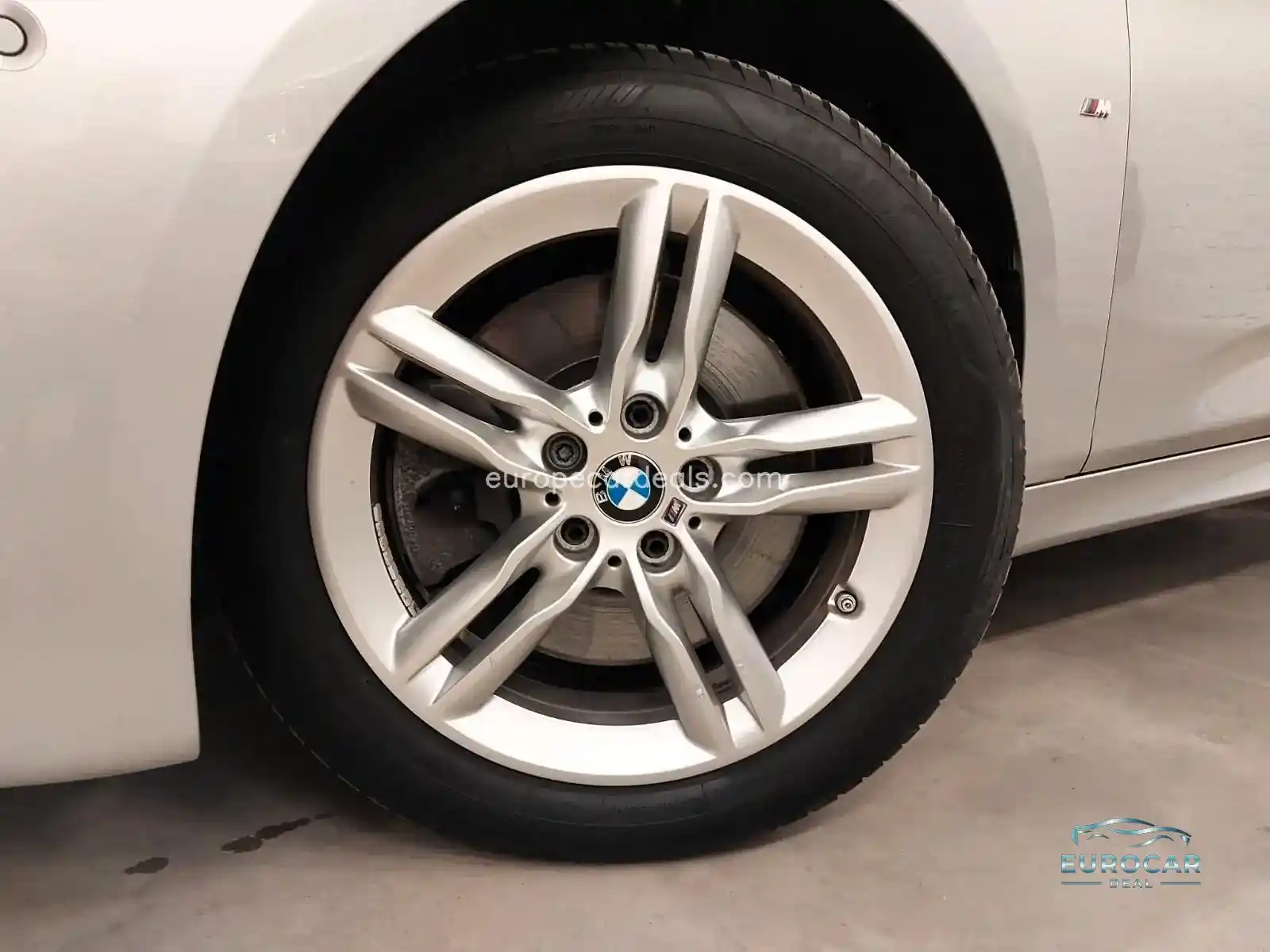 BMW 225