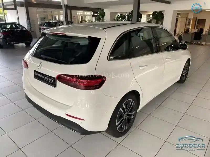 Mercedes-Benz B 200