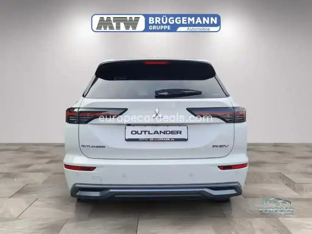 Mitsubishi Plug-in Hybrid Outlander