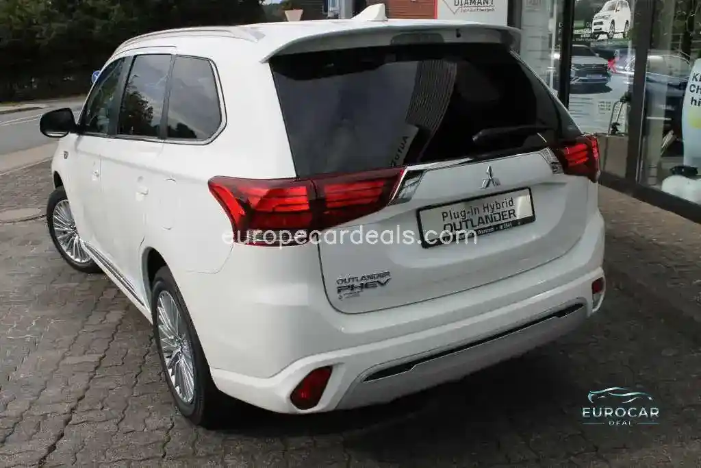 Mitsubishi Plug-in Hybrid Outlander