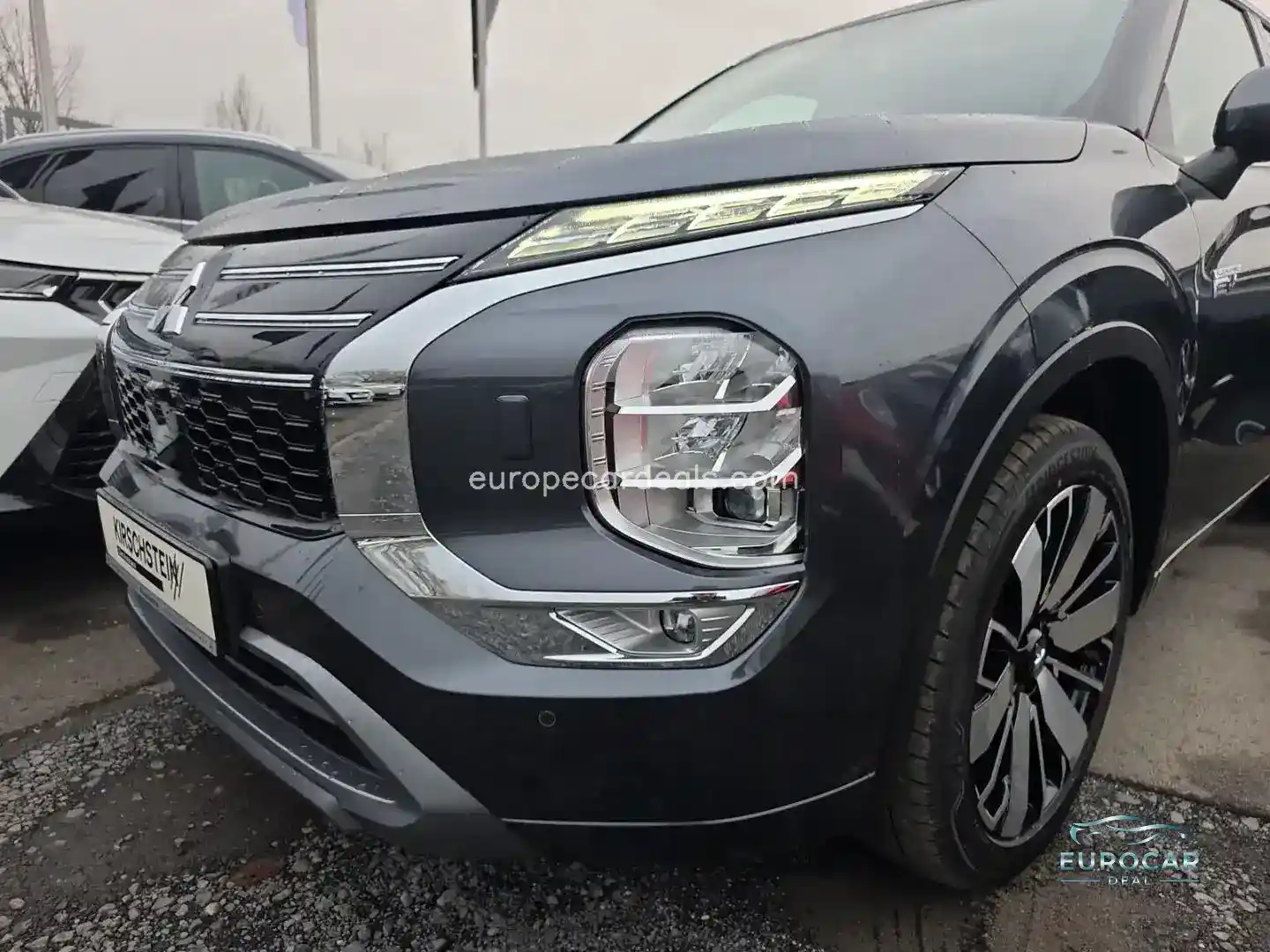 Mitsubishi Plug-in Hybrid Outlander
