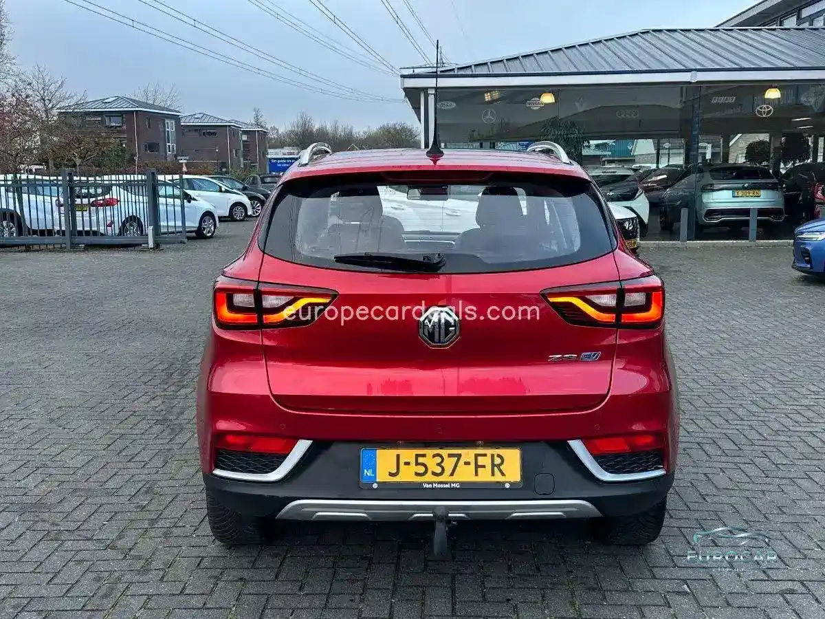 MG ZS
