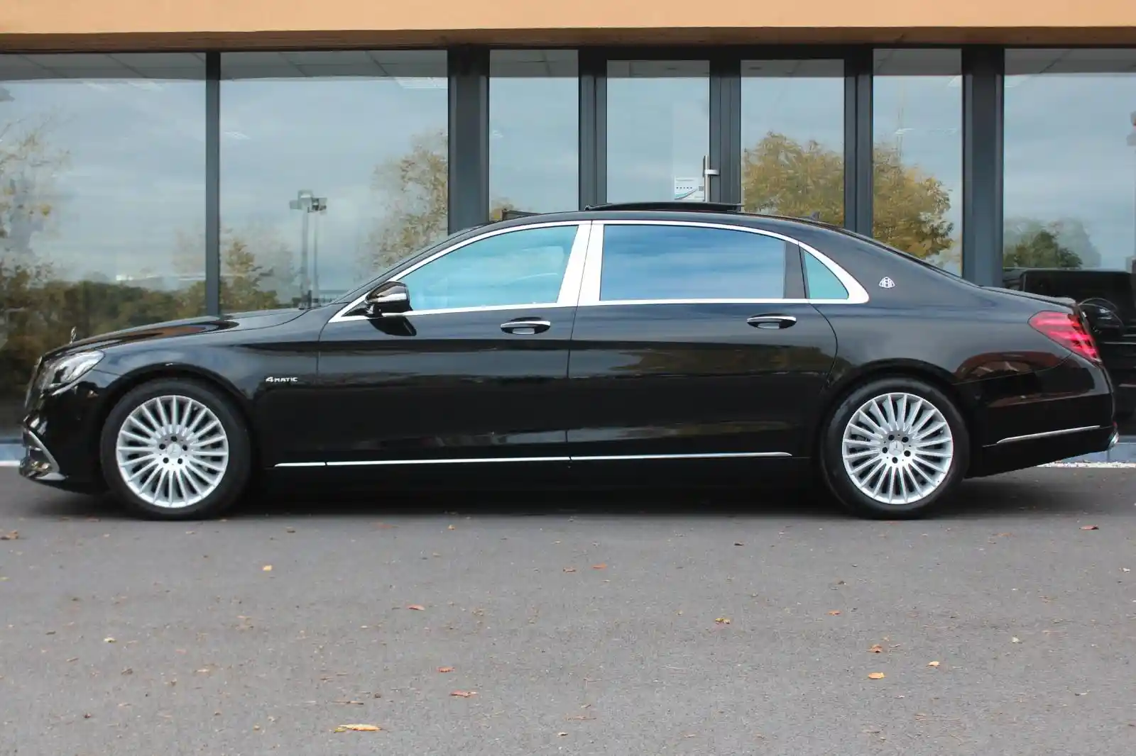 Mercedes-Benz S 560