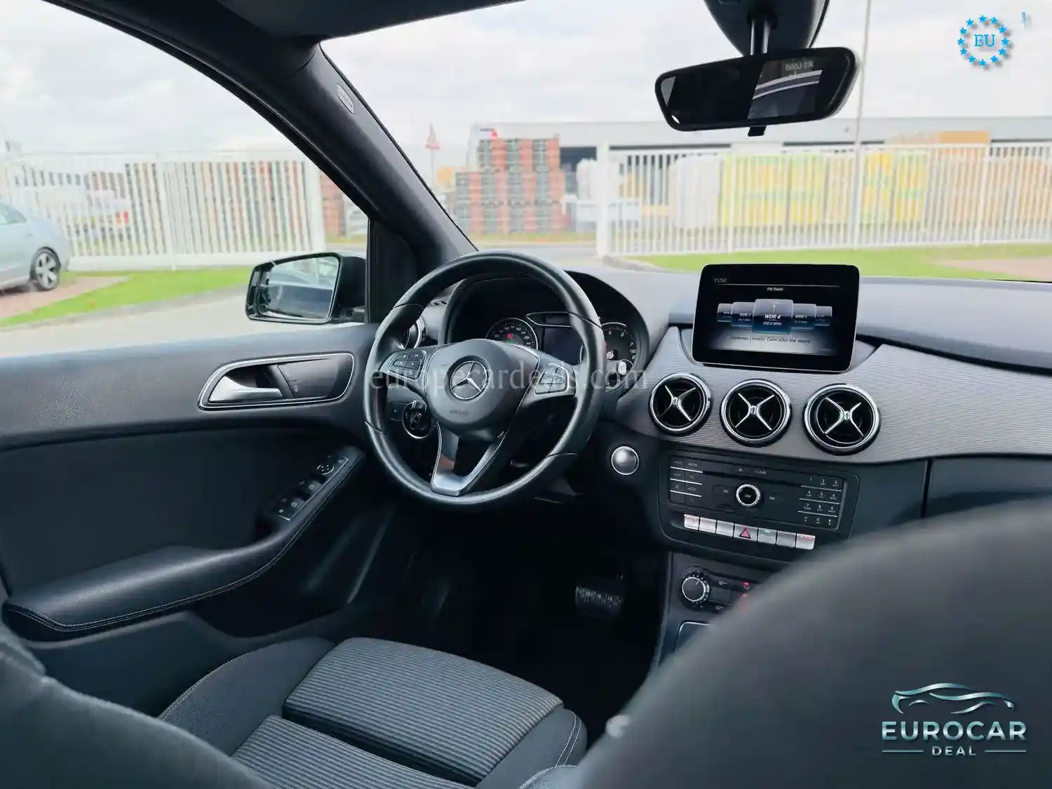 Mercedes-Benz B 180