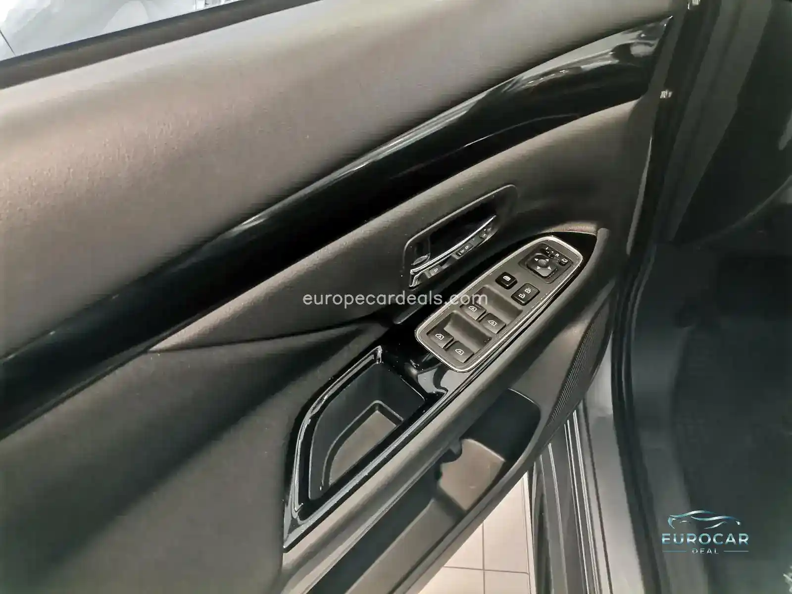 Mitsubishi Plug-in Hybrid Outlander