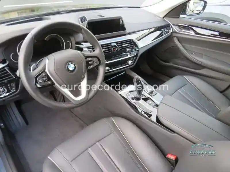 BMW 525