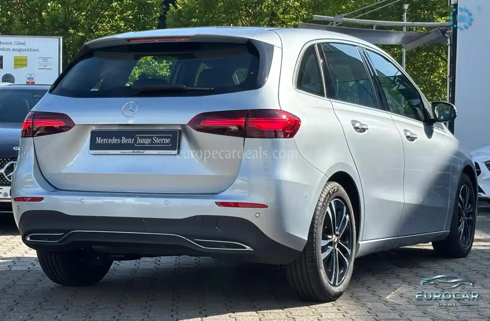 Mercedes-Benz B 180