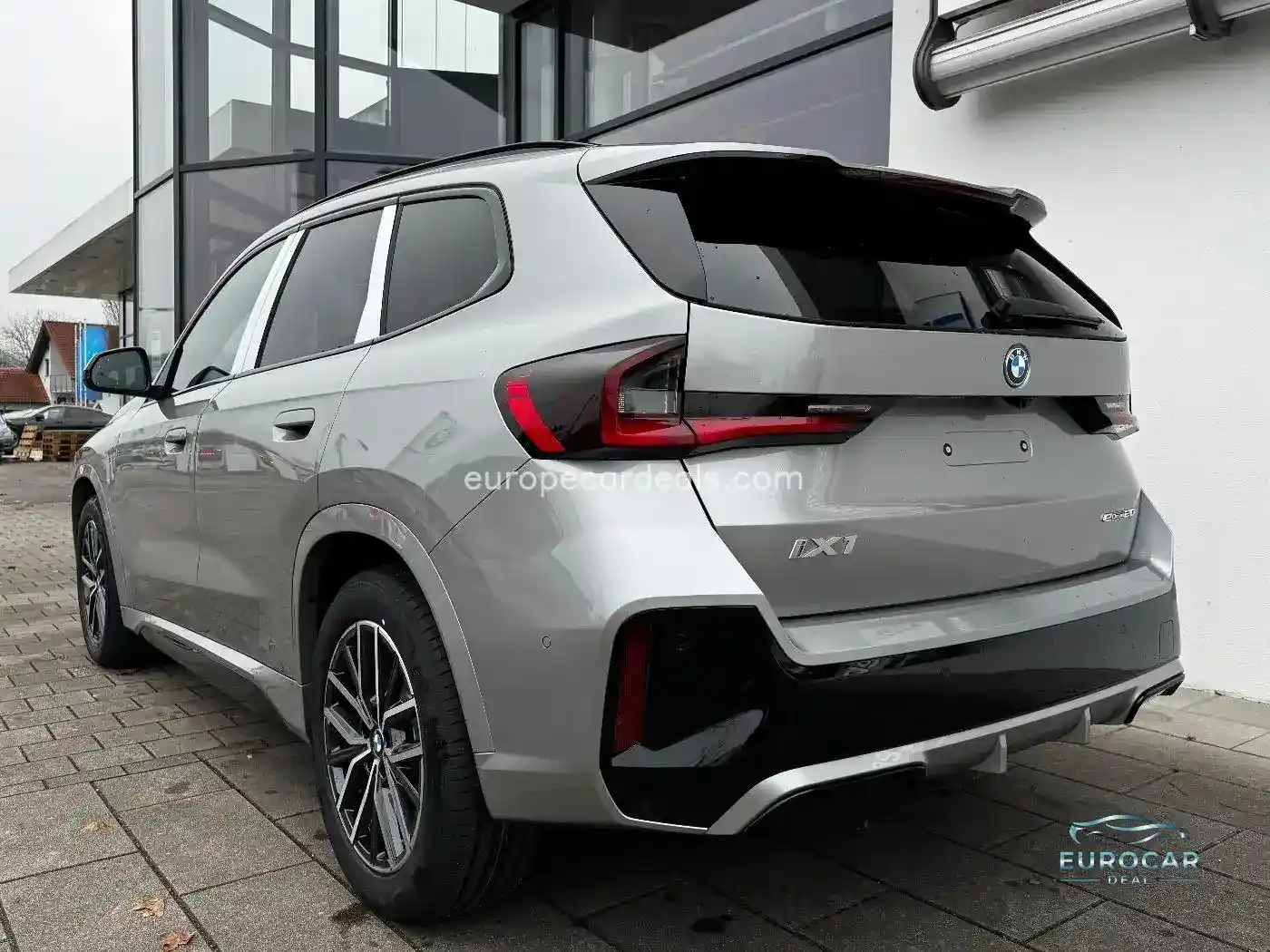 BMW iX1