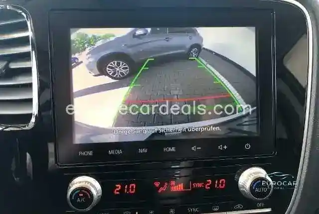 Mitsubishi Plug-in Hybrid Outlander