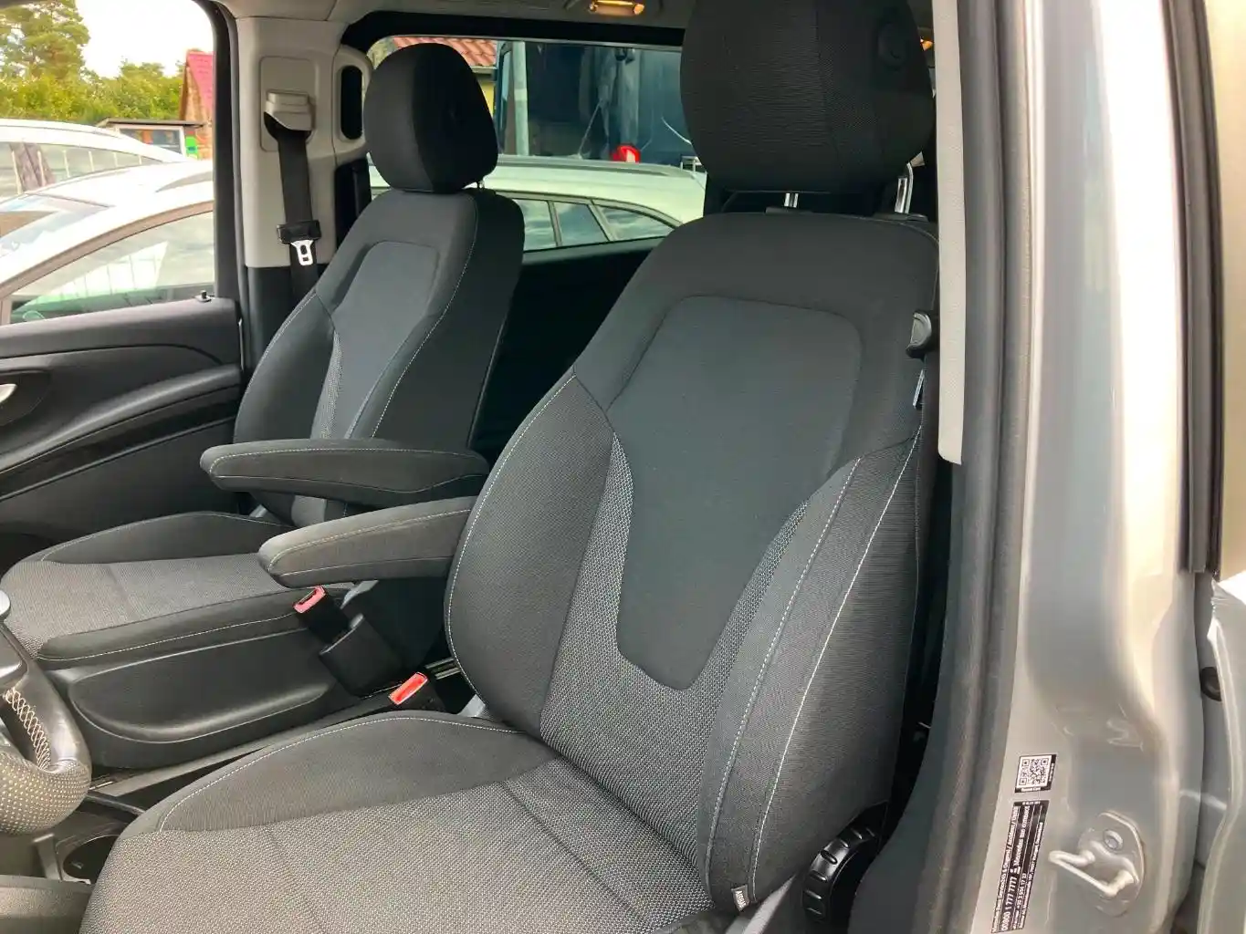 Mercedes-Benz V 200