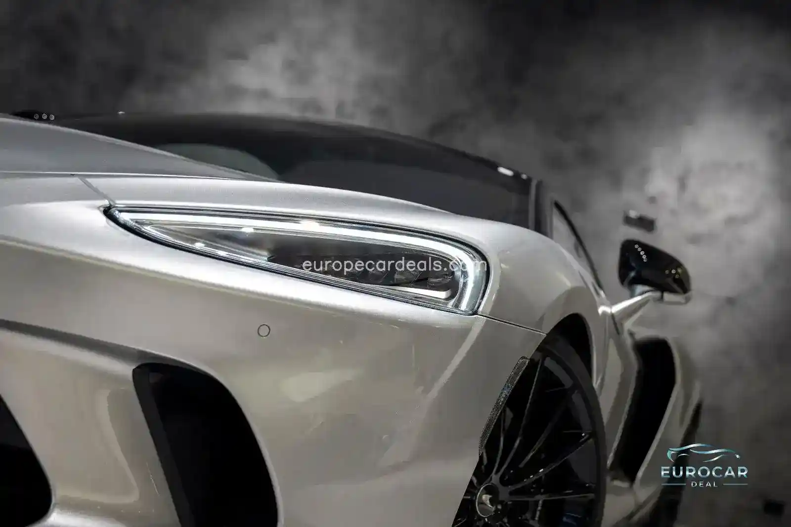 McLaren GT