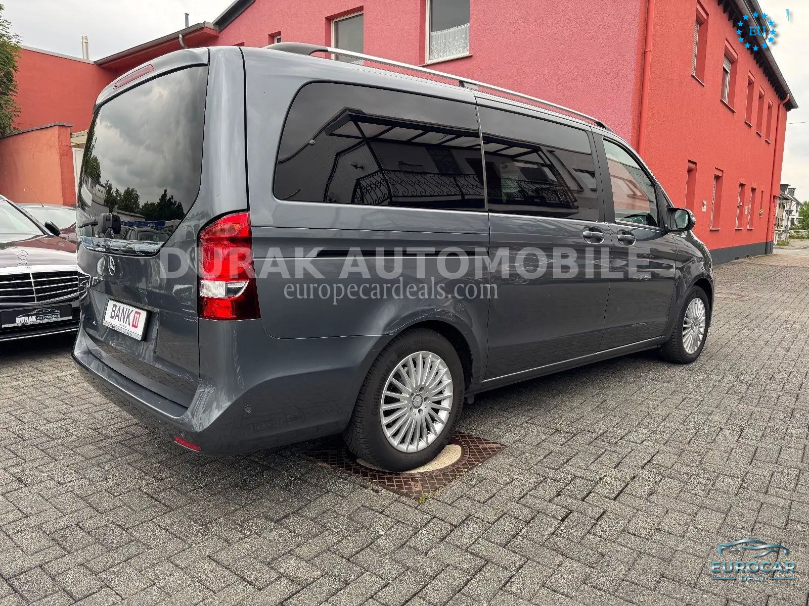 Mercedes-Benz V 220