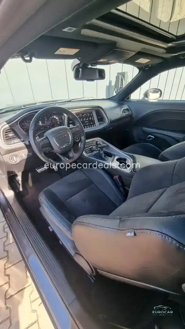 Dodge Challenger
