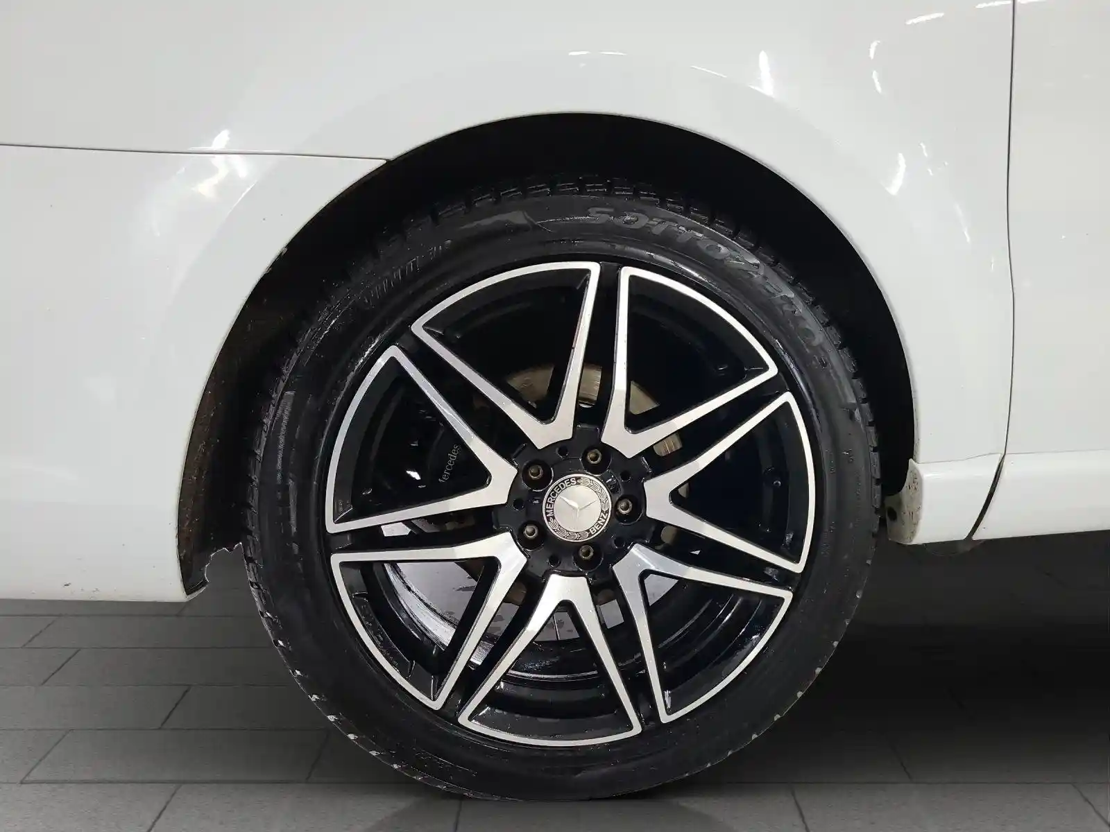 Mercedes-Benz V 250