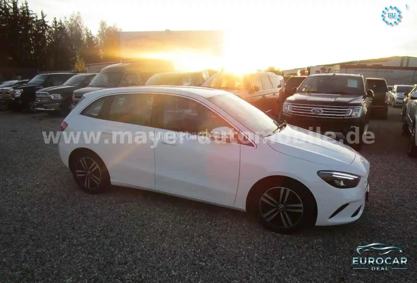 Mercedes-Benz B 180
