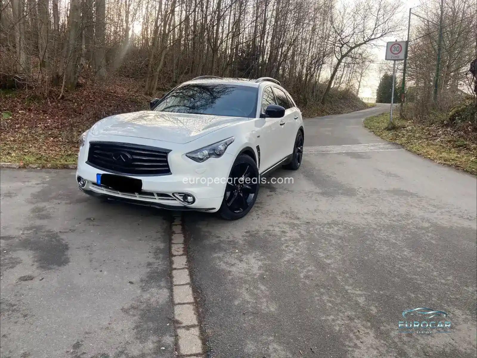 Infiniti QX70