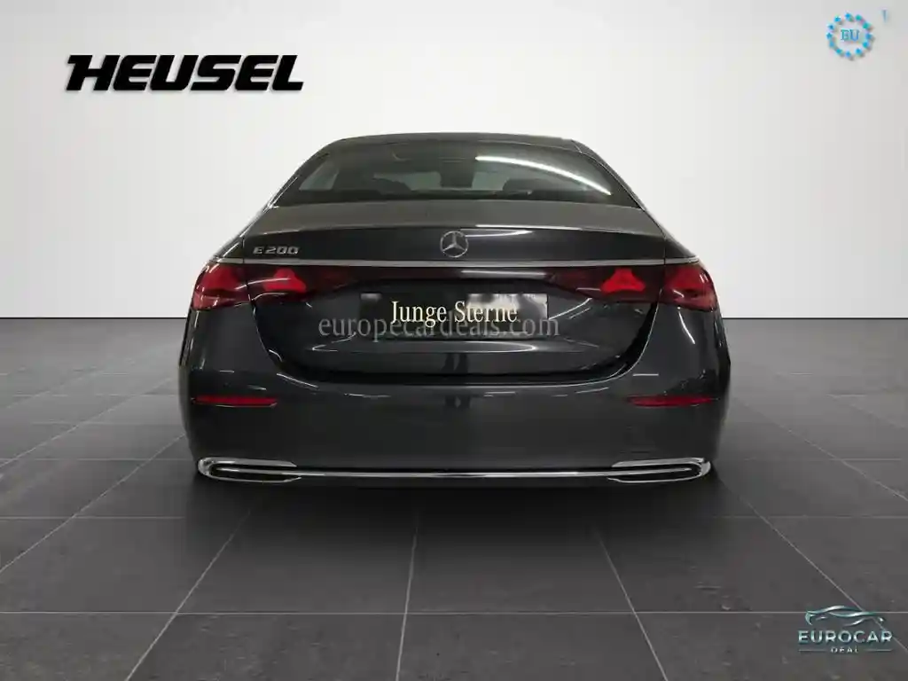 Mercedes-Benz E 200