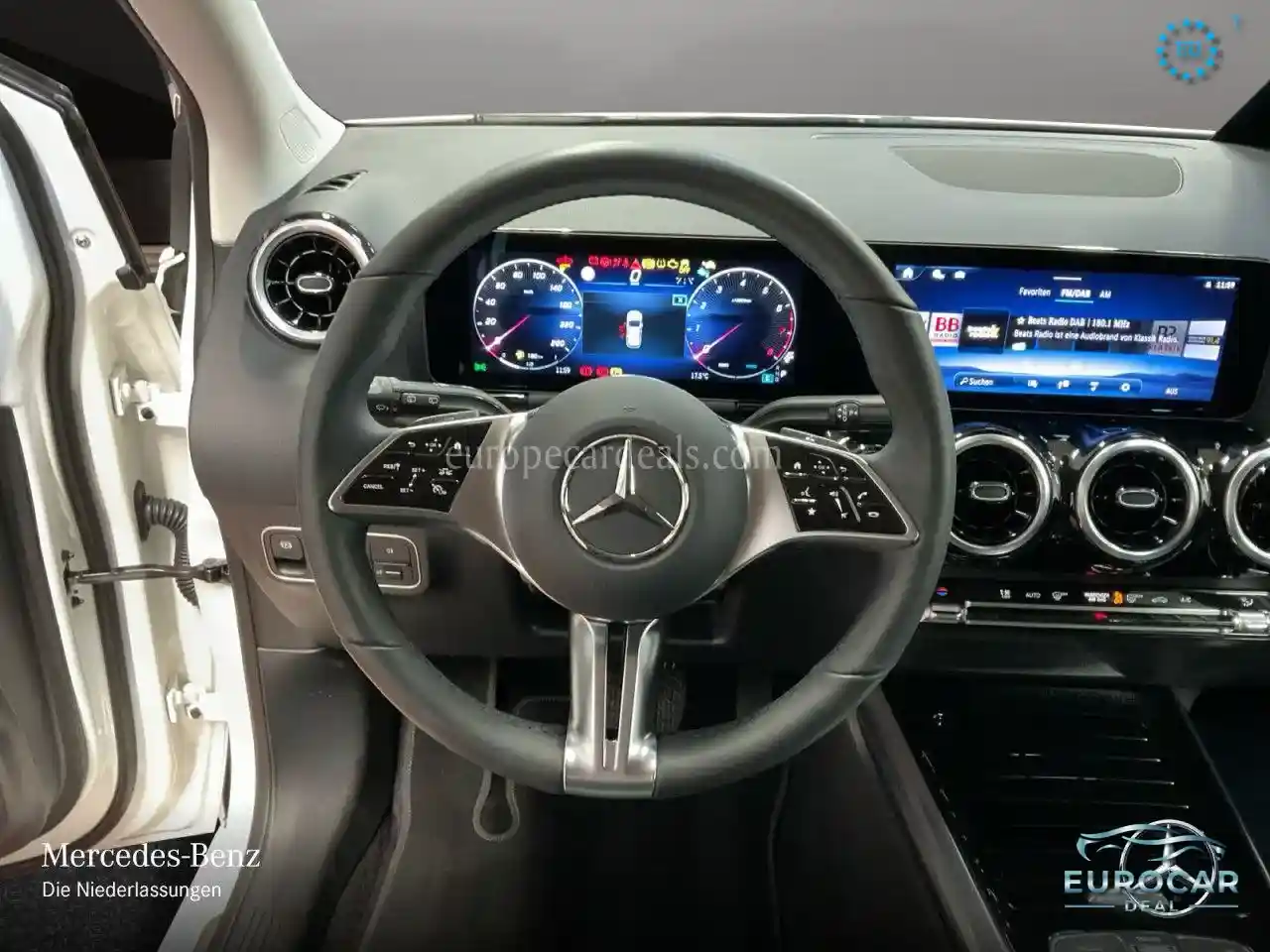 Mercedes-Benz B 180