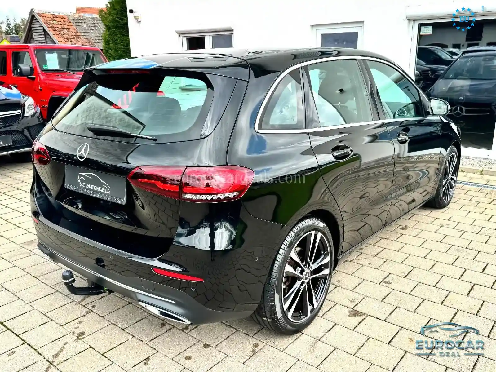 Mercedes-Benz B 180