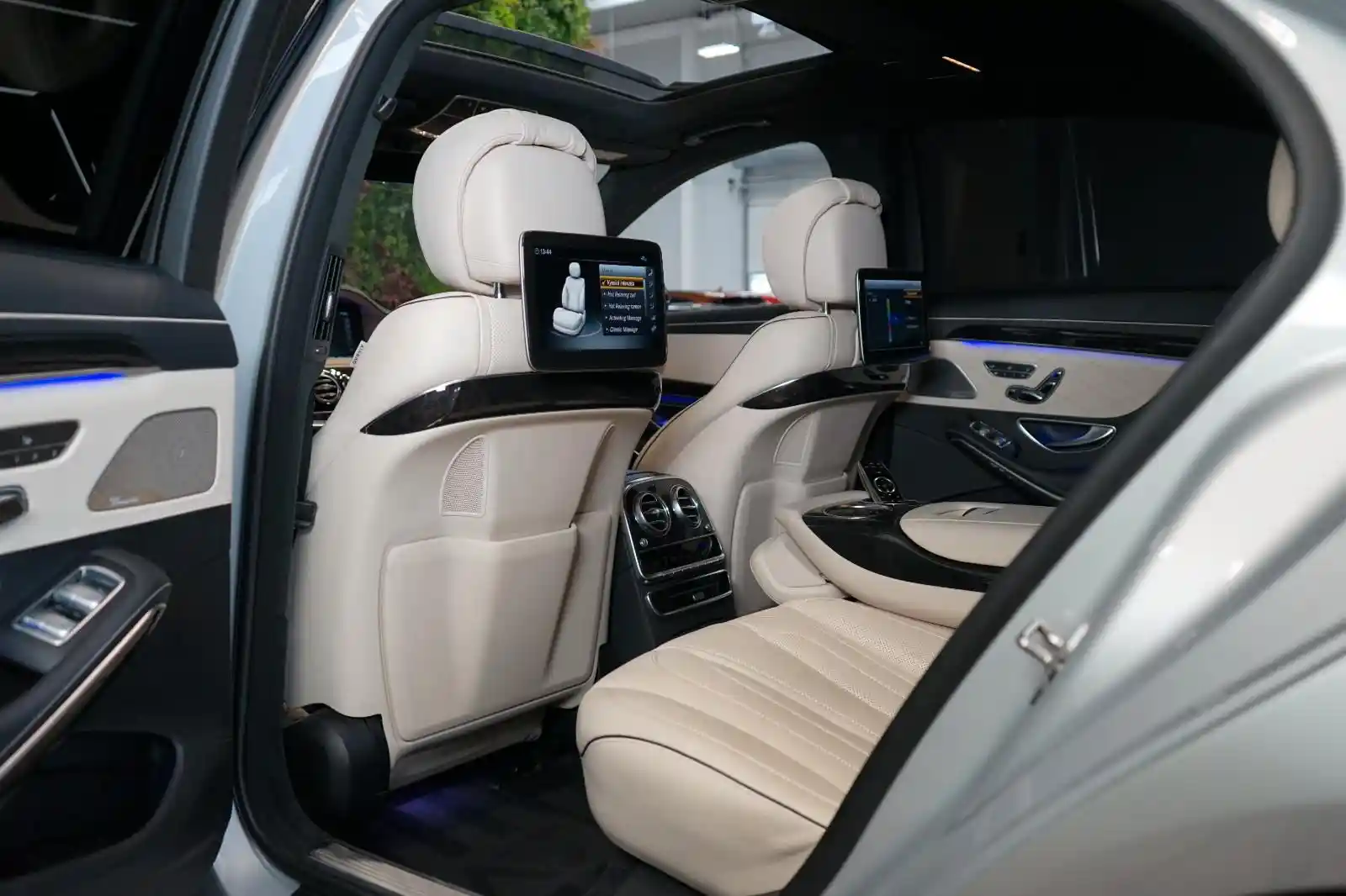 Mercedes-Benz S 560