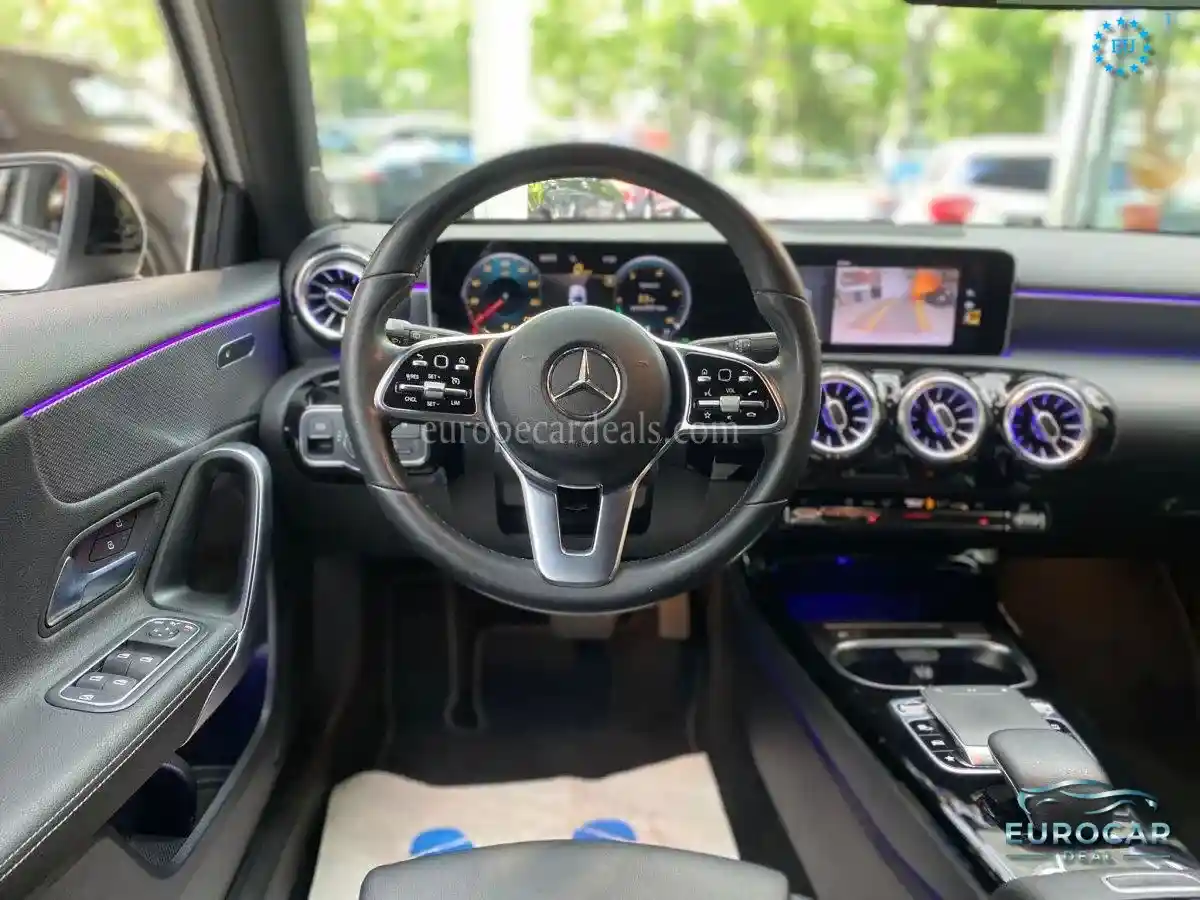 Mercedes-Benz A 200