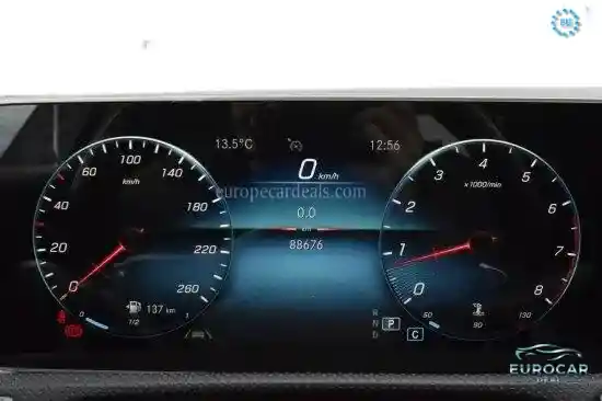 Mercedes-Benz A 220