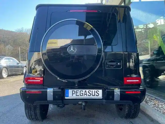 Mercedes-Benz G 500