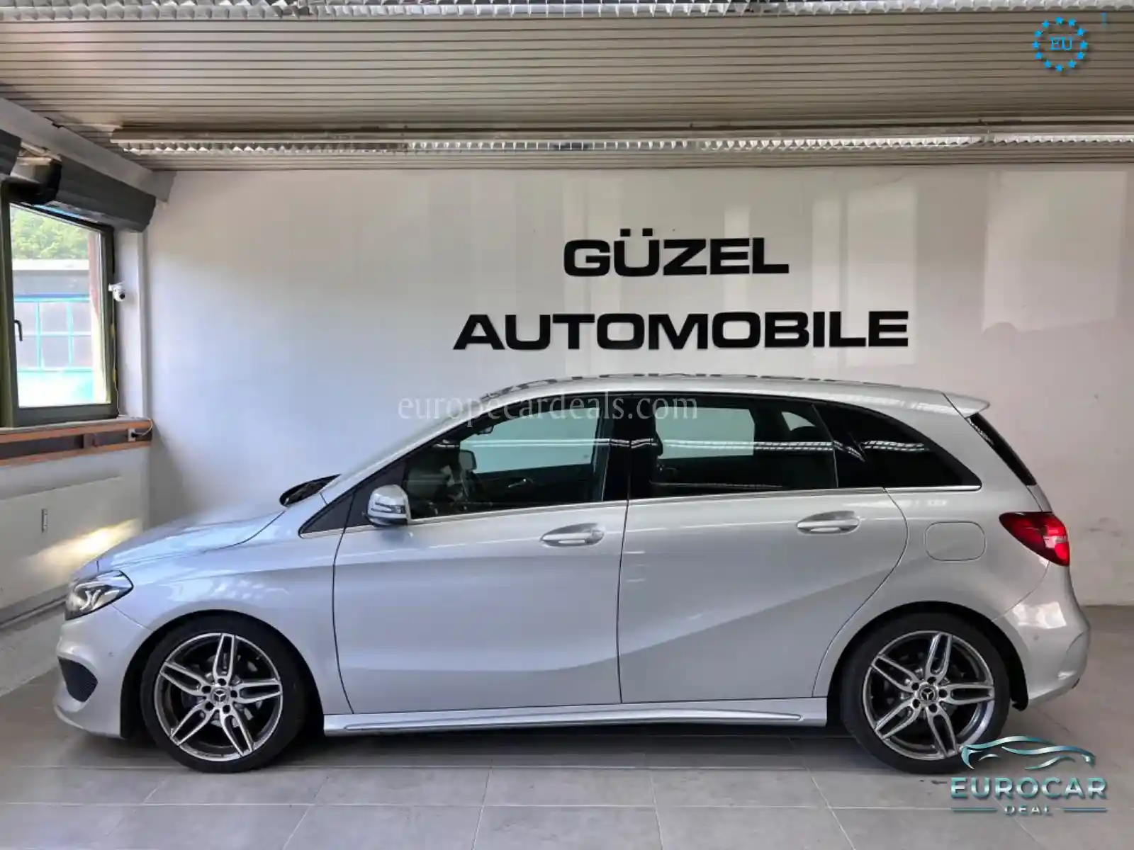 Mercedes-Benz B 180