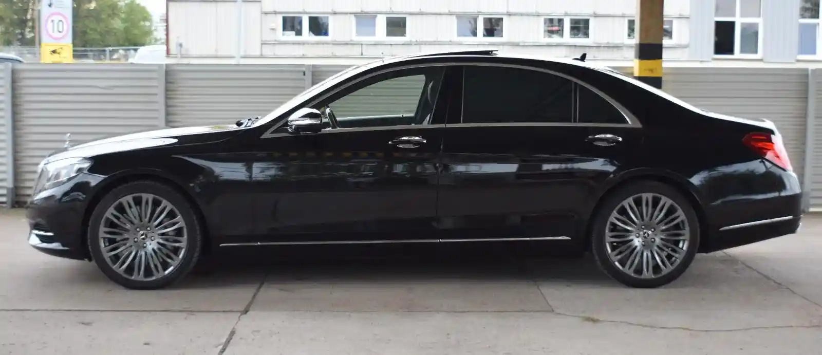 Mercedes-Benz S 600