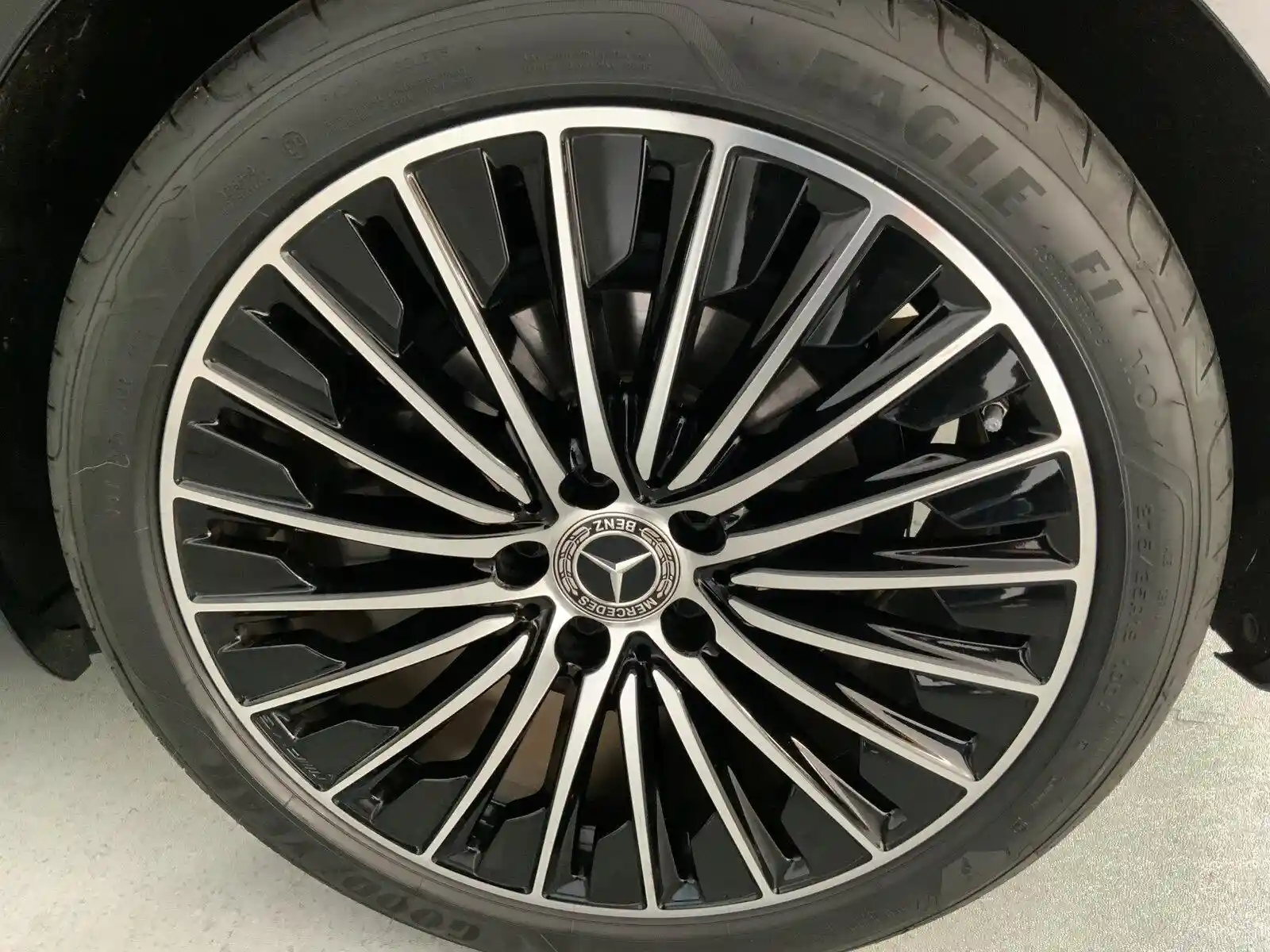 Mercedes-Benz CLE 300