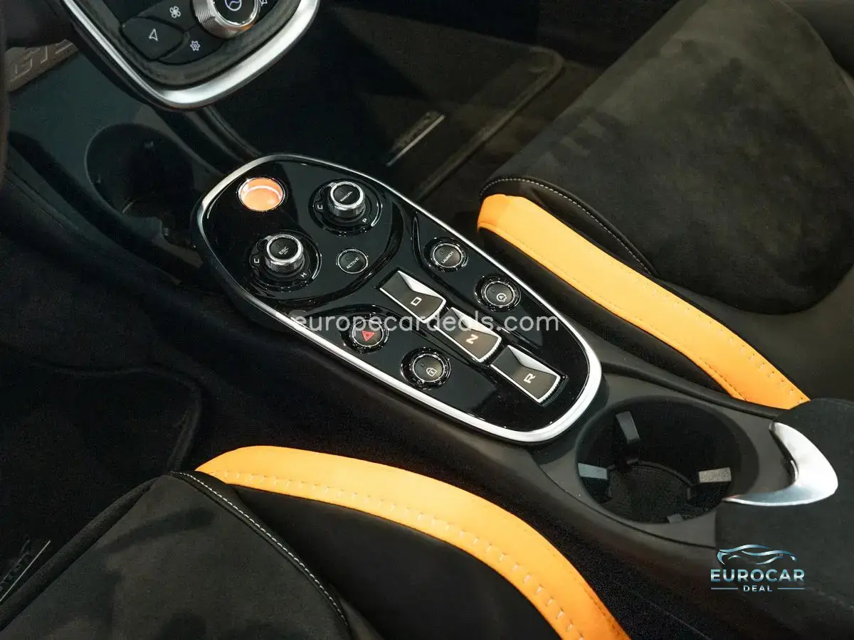 McLaren GT