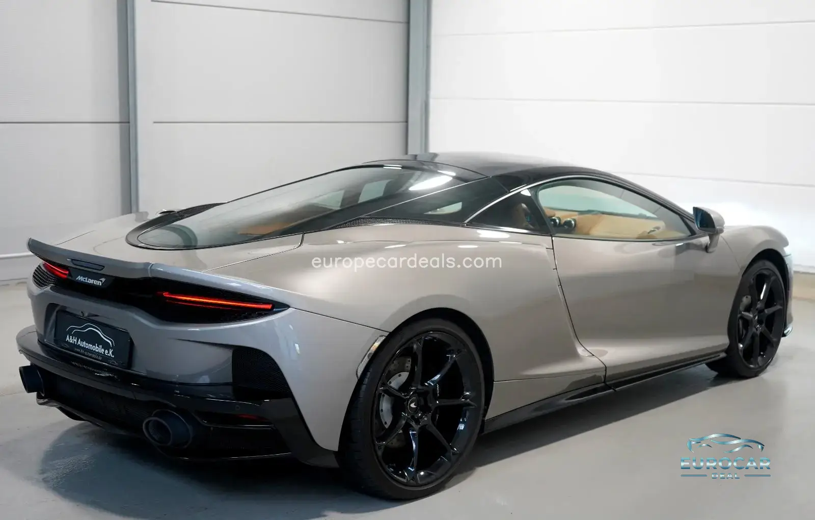 McLaren GT
