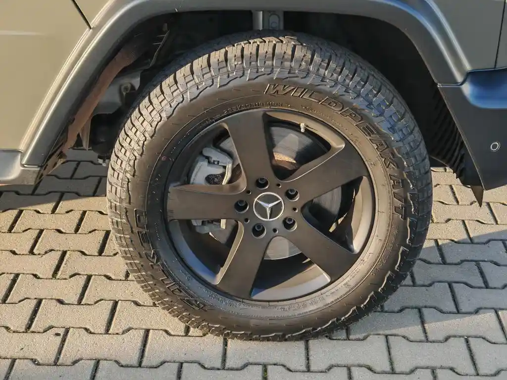 Mercedes-Benz G 500