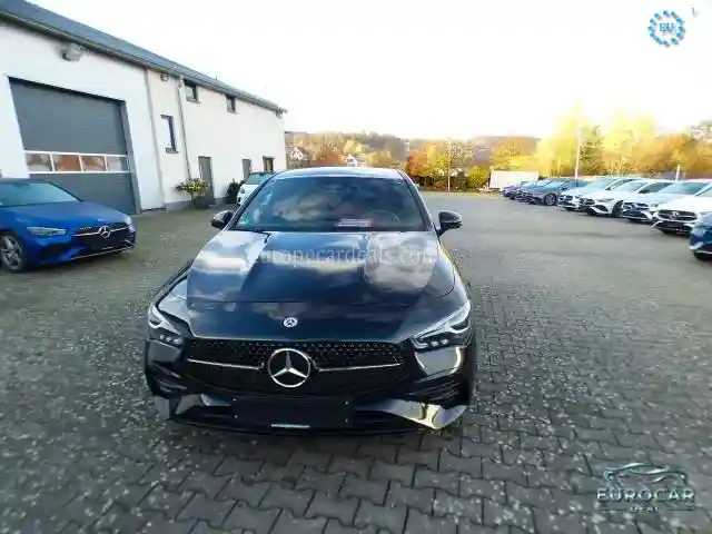 Mercedes-Benz CLA 200 Shooting Brake