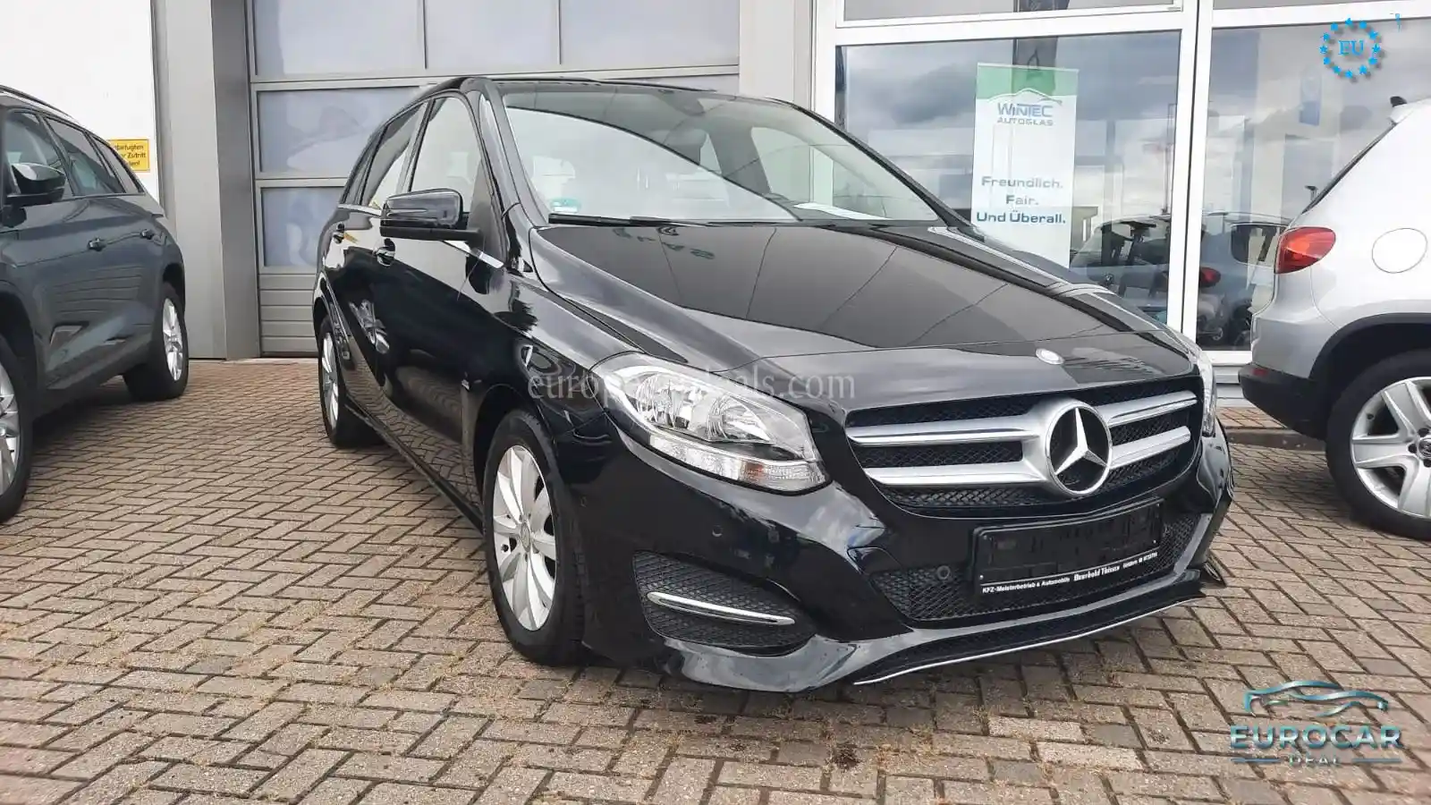 Mercedes-Benz B 180