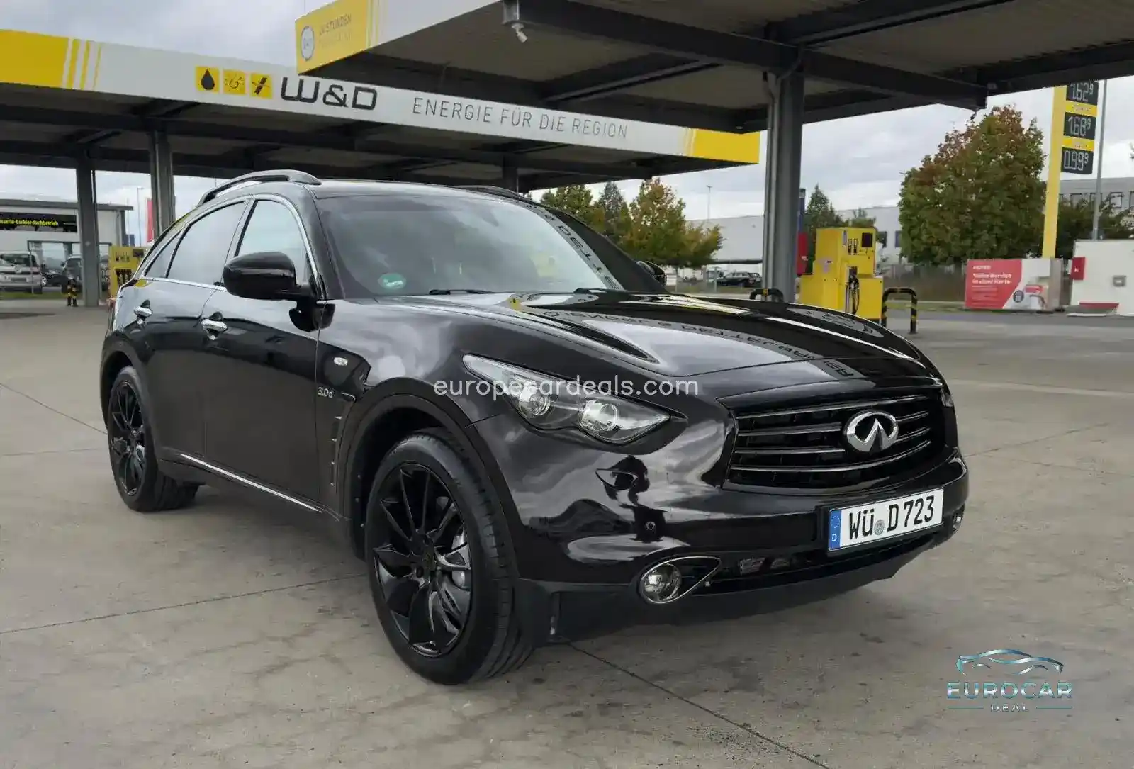 Infiniti QX70