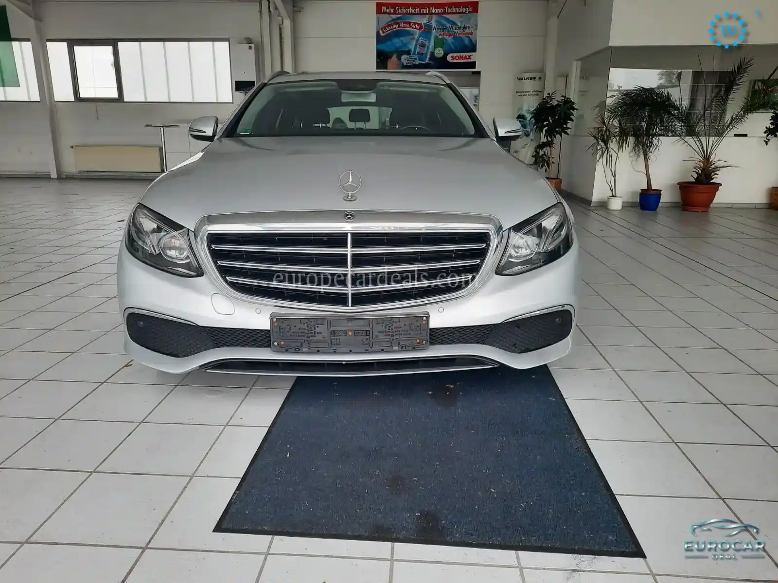 Mercedes-Benz E 200