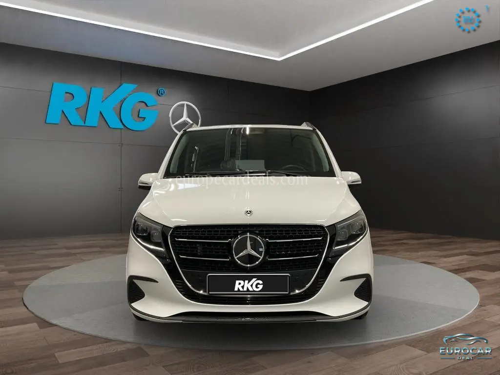 Mercedes-Benz V 220