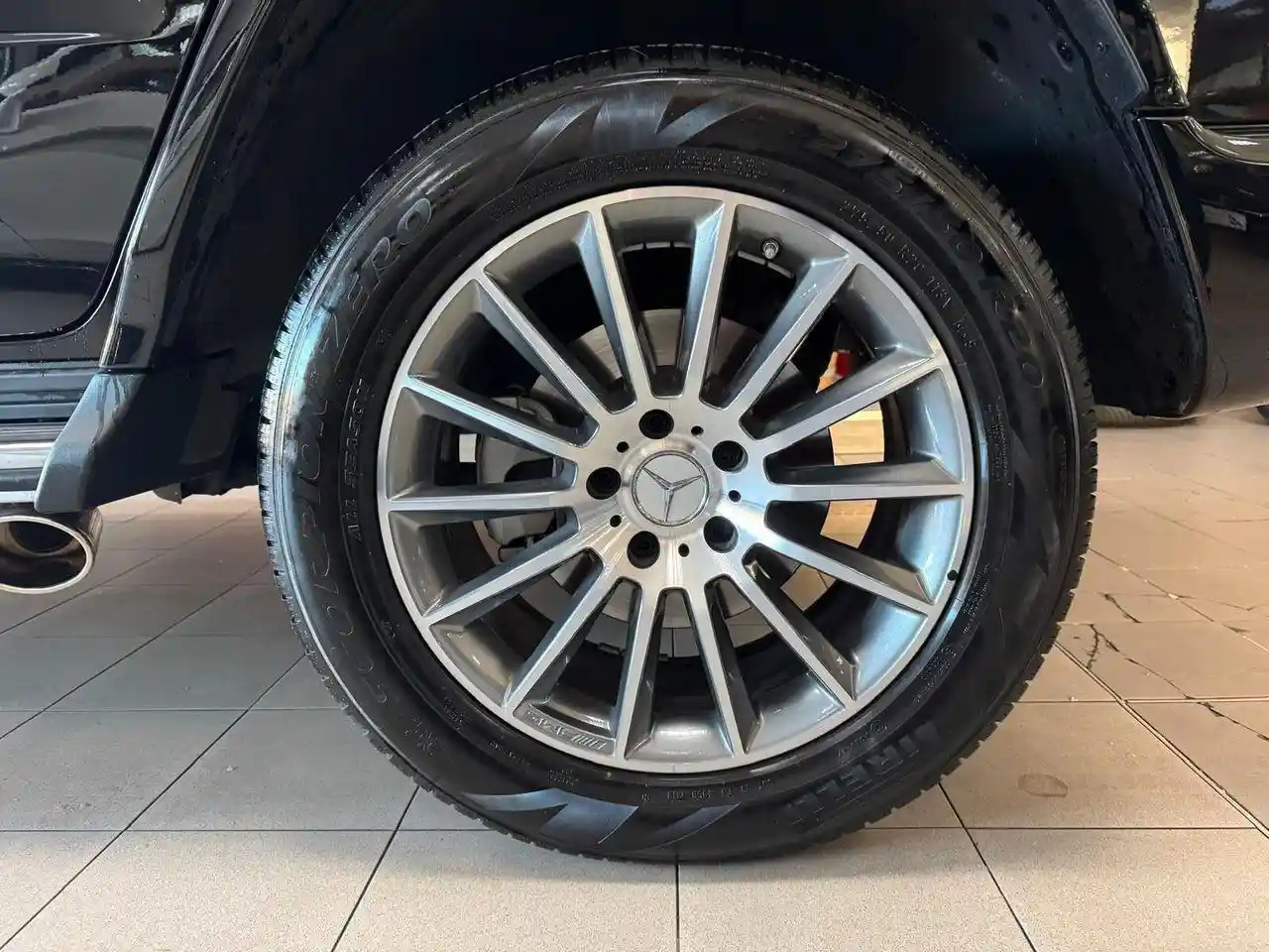 Mercedes-Benz G 500