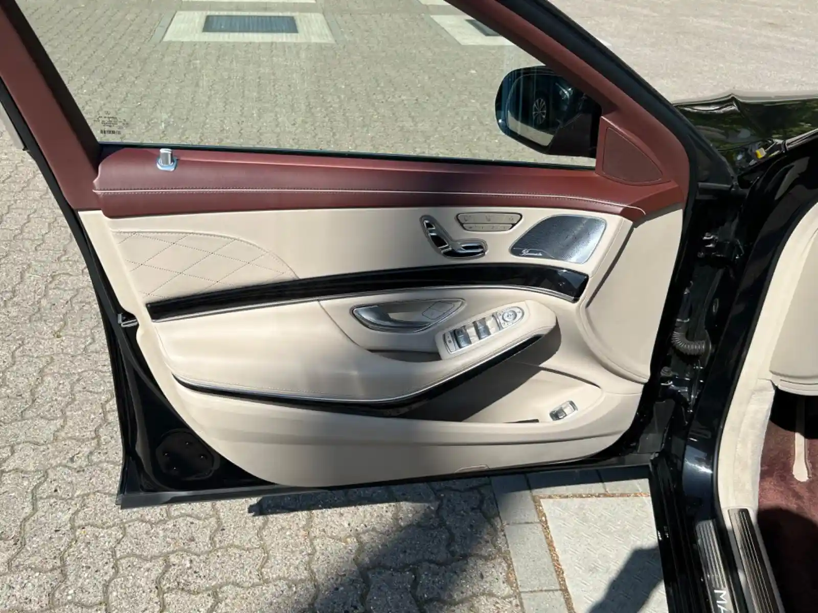 Mercedes-Benz S 560