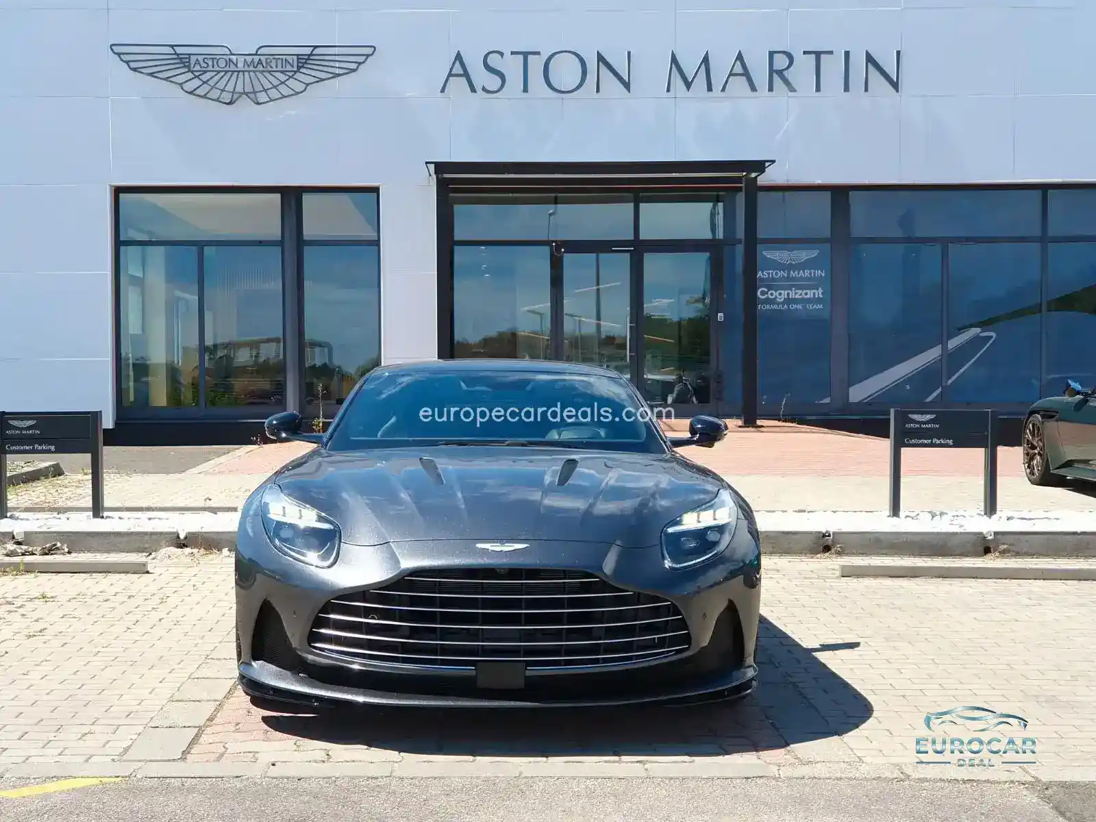 Aston Martin DB12